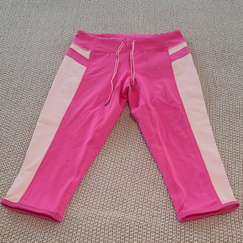Lululemon cropped leggings hot pink size 4